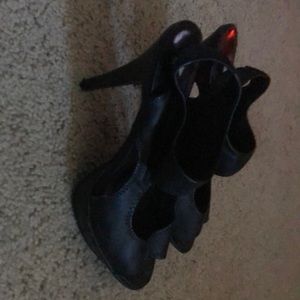 Simply Vera black strappy heel size 7.5